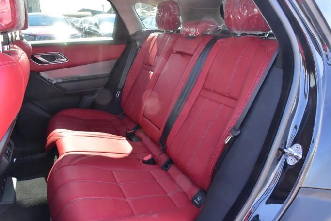 Подержанный Land Rover Range Rover Velar P250 I, 2.0 л, 2018 в Шардже от Alfaris Used Cars Черный цвет. Other | AUTO.AE