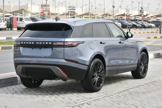 Подержанный Land Rover Range Rover Velar P300 I, 2.0 л, 2020 в Шардже от Alfaris Used Cars Серый цвет. Other | AUTO.AE