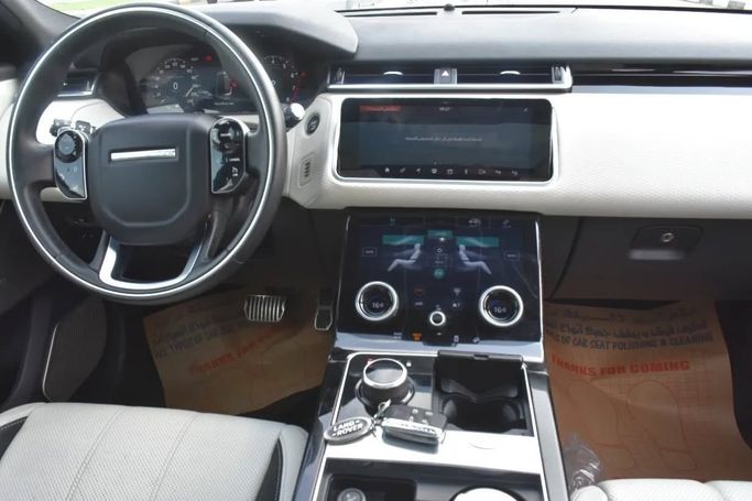 Подержанный Land Rover Range Rover Velar P250 I, 2.0 л, 2019 в Шардже от Alfaris Used Cars Черный цвет. GCC | AUTO.AE
