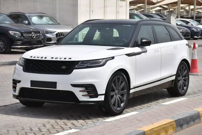 Подержанный Land Rover Range Rover Velar P300 I, 2.0 л, 2018 в Шардже от Alfaris Used Cars Белый цвет. Other | AUTO.AE