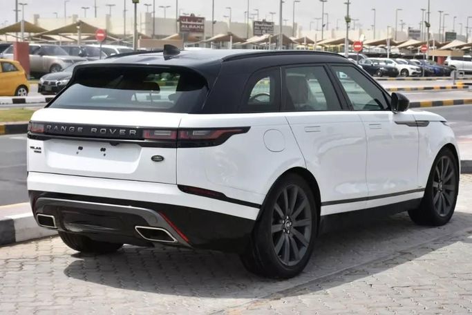 Подержанный Land Rover Range Rover Velar P300 I, 2.0 л, 2018 в Шардже от Alfaris Used Cars Белый цвет. Other | AUTO.AE