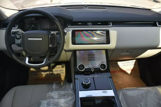 Подержанный Land Rover Range Rover Velar P380 I, 3.0 л, 2018 в Шардже от Alfaris Used Cars Серебристый цвет. Other | AUTO.AE