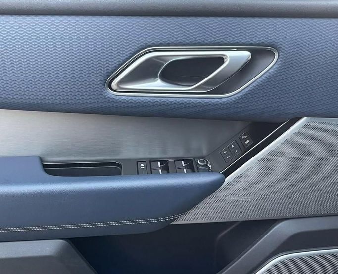 Подержанный Land Rover Range Rover Velar P380 I, 3.0 л, 2018 в Шардже от Al Nukhba Al Malakyah Used Cars Серый цвет. Американская | AUTO.AE