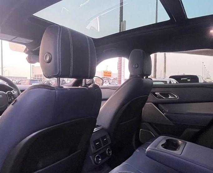 Подержанный Land Rover Range Rover Velar P380 I, 3.0 л, 2018 в Шардже от Al Nukhba Al Malakyah Used Cars Серый цвет. Американская | AUTO.AE