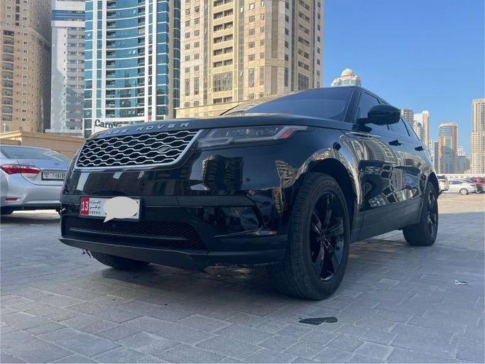 Подержанный Land Rover Range Rover Velar P250 I, 2.0 л, 2020 в Шардже Черный цвет. Американская | AUTO.AE