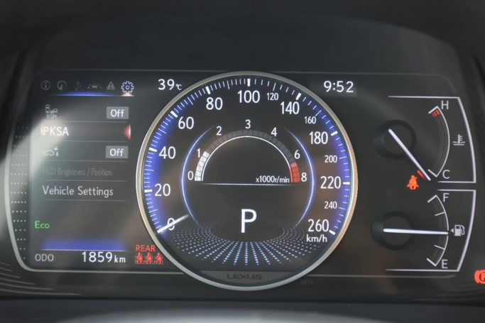 Подержанный Lexus ES 350 VII Рестайлинг, 3.5 л, 2023 в Шардже от Alfaris Used Cars Синий цвет. GCC | AUTO.AE