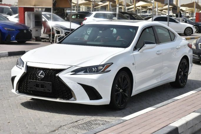 Used Lexus ES 350 VII, 3.5 l, 2021 in Sharjah by Alfaris Used Cars, White color. Other | AUTO.AE