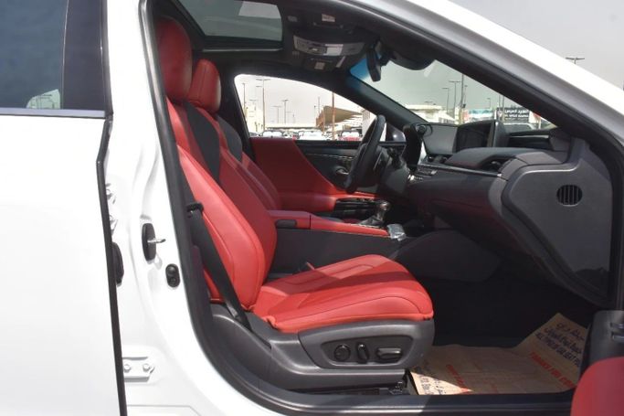 Used Lexus ES 350 VII, 3.5 l, 2021 in Sharjah by Alfaris Used Cars, White color. Other | AUTO.AE