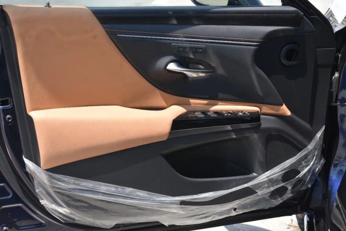 Новый Lexus ES 350 VII Рестайлинг, 3.5 л, 2023 в Шардже от Alfaris Used Cars Синий цвет. Other | AUTO.AE