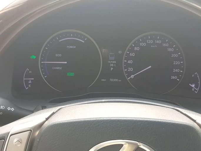 Подержанный Lexus ES 300h VI, 2.5 л, 2013 в Шардже от Alnawras Cars Белый цвет. Корейская | AUTO.AE