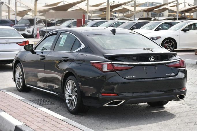 New Lexus ES 350 VII Facelift, 3.5 l, 2023 in Sharjah by Alfaris Used Cars, Black color. Other | AUTO.AE