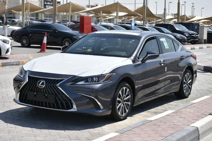 New Lexus ES 250 VII Facelift, 2.5 l, 2023 in Sharjah by Alfaris Used Cars, Blue color. GCC Specs | AUTO.AE
