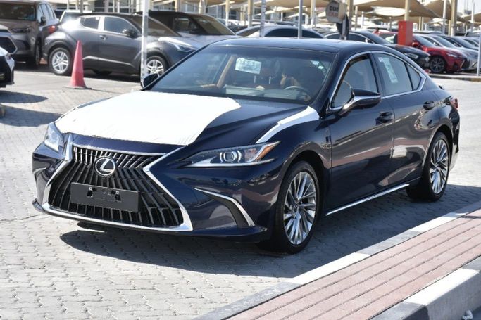 New Lexus ES 250 VII Facelift, 2.5 l, 2023 in Sharjah by Alfaris Used Cars, Blue color. GCC Specs | AUTO.AE