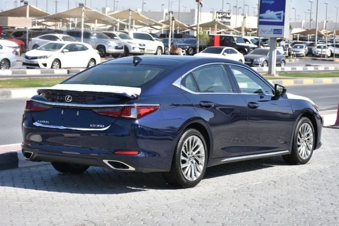 New Lexus ES 250 VII Facelift, 2.5 l, 2023 in Sharjah by Alfaris Used Cars, Blue color. GCC Specs | AUTO.AE
