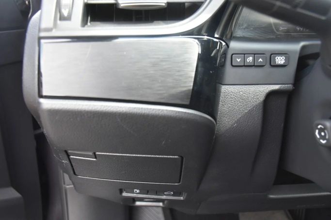 Новый Lexus ES 250 VII Рестайлинг, 2.5 л, 2023 в Шардже от Alfaris Used Cars Серый цвет. GCC | AUTO.AE