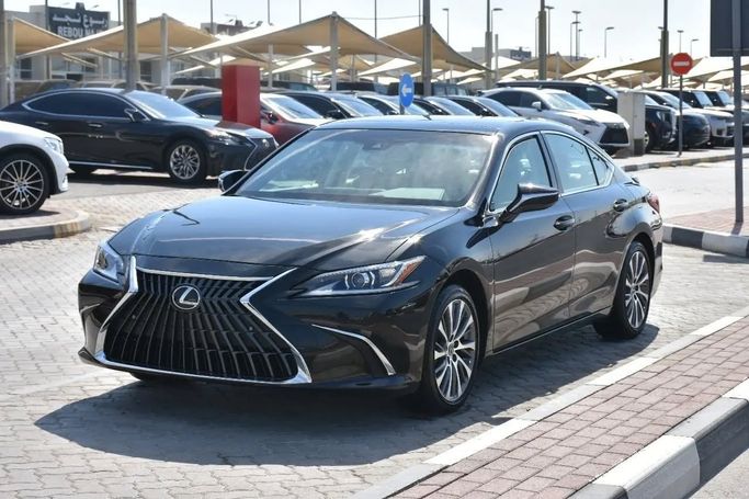 Used Lexus ES 350 VII Facelift, 3.5 l, 2021 in Sharjah by Alfaris Used Cars, Black color. Other | AUTO.AE