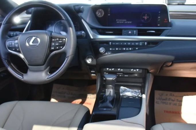 Used Lexus ES 350 VII Facelift, 3.5 l, 2021 in Sharjah by Alfaris Used Cars, Black color. Other | AUTO.AE