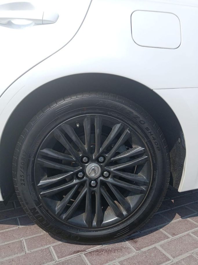 Used Lexus ES 350 VI Facelift, 3.5 l, 2016 in Sharjah by Mohammad Al Hamadani Used Cars, White color. American Specs | AUTO.AE