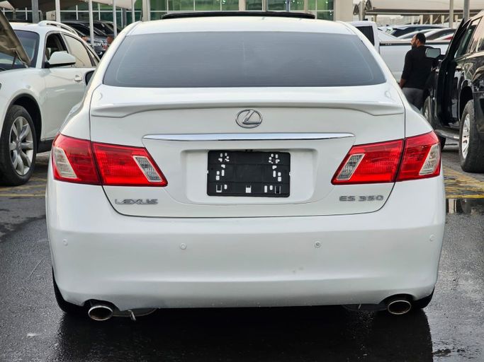 Подержанный Lexus ES 350 V, 3.5 л, 2008 в Шардже от Al Helal Al Abyadh Used Cars Белый цвет. Американская | AUTO.AE