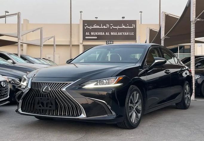 Used Lexus ES 350 VII, 3.5 l, 2019 in Sharjah by Al Nukhba Al Malakyah Used Cars, Black color. American Specs | AUTO.AE