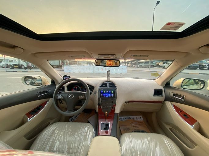 مستعملة Lexus ES 350 فيس ليفت V, 3.5 l, 2012 في في الإمارات, الشارقة من Al Najem Used Cars، اللون ذهبي. المواصفات الأمريكية | AUTO.AE | إعلان #283273