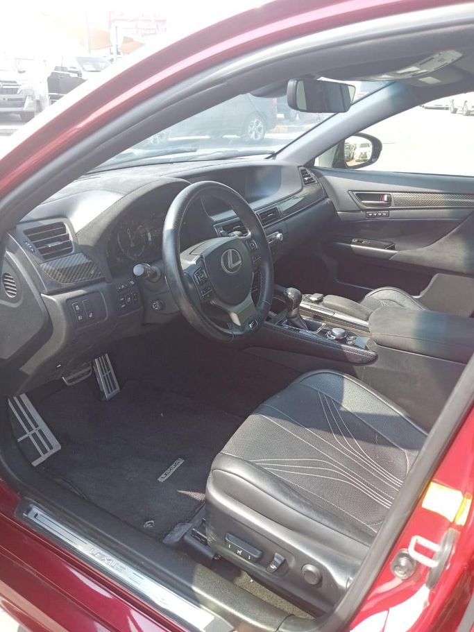 Подержанный Lexus GS F, 5.0 л, 2016 в Шардже от Mohammad Al Hamadani Used Cars Красный цвет. Other | AUTO.AE