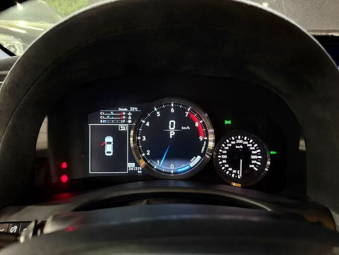 Подержанный Lexus GS F, 5.0 л, 2016 в ОАЭ, Шарджа от Rebou Alfakhama Белый цвет. GCC | AUTO.AE | Объявление #295799 — фото 12 из 20