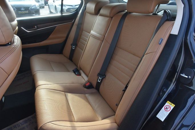 Подержанный Lexus GS 350 IV Рестайлинг, 3.5 л, 2018 в Шардже от Alfaris Used Cars Черный цвет.  | AUTO.AE