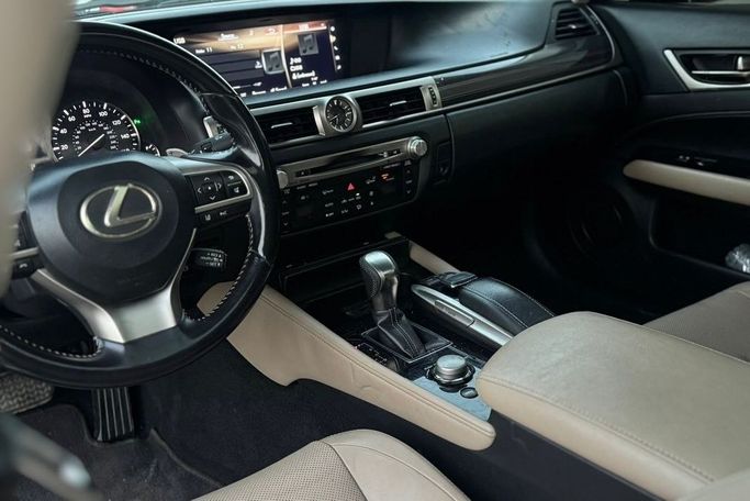 Подержанный Lexus GS 350 IV Рестайлинг, 3.5 л, 2016 в Шардже от Al Bake Used Cars Черный цвет.  | AUTO.AE
