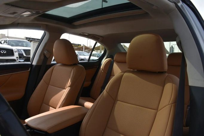 Подержанный Lexus GS 350 IV, 3.5 л, 2015 в Шардже от Alfaris Used Cars Серебристый цвет. Other | AUTO.AE