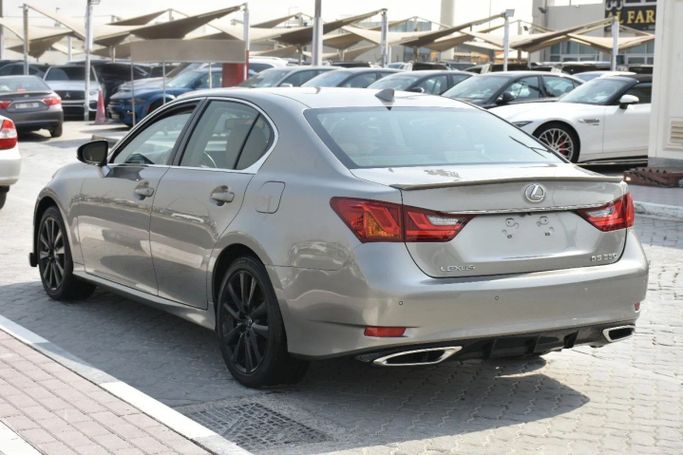 Подержанный Lexus GS 350 IV, 3.5 л, 2015 в Шардже от Alfaris Used Cars Серебристый цвет. Other | AUTO.AE
