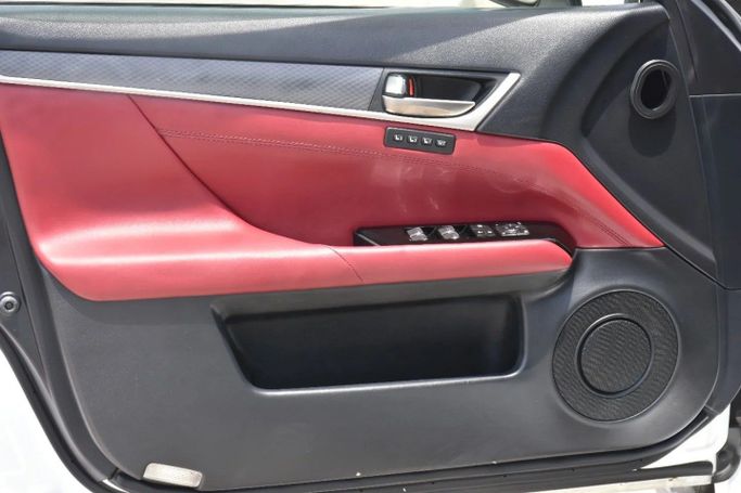 Подержанный Lexus GS 350 IV Рестайлинг, 3.5 л, 2017 в Шардже от Alfaris Used Cars Белый цвет. Other | AUTO.AE