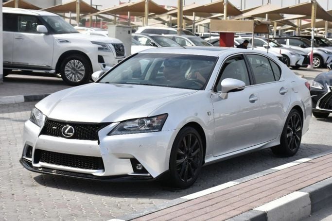 Подержанный Lexus GS 350 IV, 3.5 л, 2015 в Шардже от Alfaris Used Cars Серебристый цвет. Other | AUTO.AE