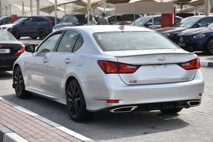 Подержанный Lexus GS 350 IV, 3.5 л, 2015 в Шардже от Alfaris Used Cars Серебристый цвет. Other | AUTO.AE