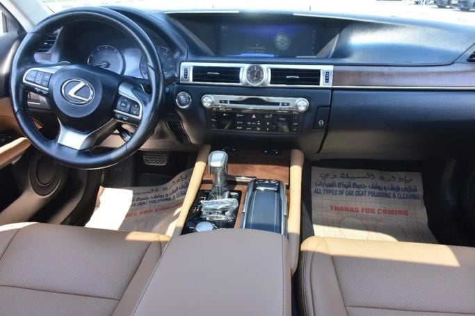 Подержанный Lexus GS 350 IV Рестайлинг, 3.5 л, 2016 в Шардже от Alfaris Used Cars Серебристый цвет. Other | AUTO.AE