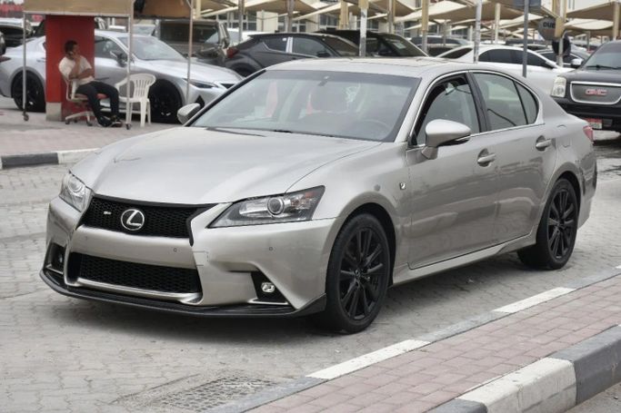 Подержанный Lexus GS 350 IV, 3.5 л, 2015 в Шардже от Alfaris Used Cars Серебристый цвет. Other | AUTO.AE