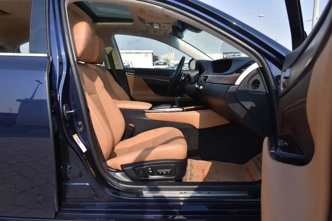 Подержанный Lexus GS 350 IV Рестайлинг, 3.5 л, 2017 в Шардже от Alfaris Used Cars Синий цвет. Other | AUTO.AE