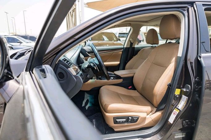 Used Lexus GS 350 IV, 3.5 l, 2013 in Sharjah by Daira Used Cars, Brown color. American Specs | AUTO.AE