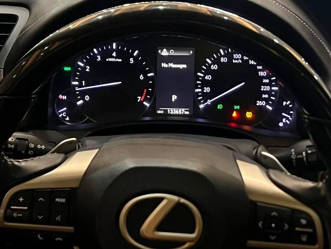 Подержанный Lexus GS 350 IV Рестайлинг, 3.5 л, 2017 в Шардже от Rebou Alfakhama Белый цвет. GCC | AUTO.AE