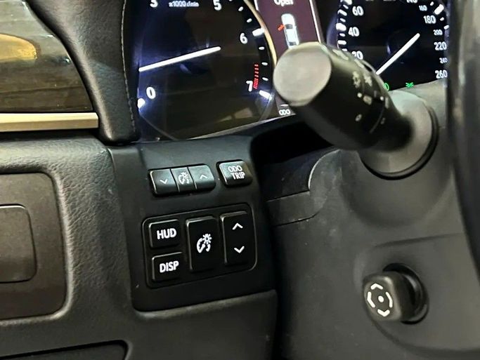 Подержанный Lexus GS 350 IV Рестайлинг, 3.5 л, 2017 в Шардже от Rebou Alfakhama Белый цвет. GCC | AUTO.AE