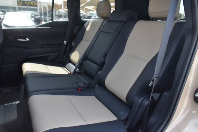 Новый Lexus GX 550 III, 3.4 л, 2024 в Шардже от Alfaris Used Cars Светло-коричневый цвет.  | AUTO.AE