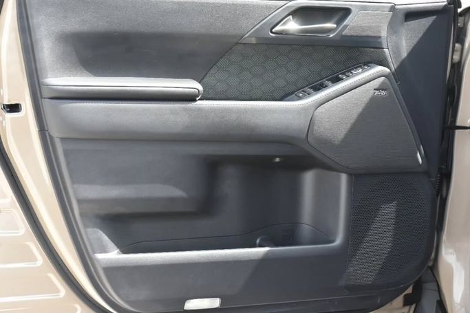 Новый Lexus GX 550 III, 3.4 л, 2024 в Шардже от Alfaris Used Cars Светло-коричневый цвет.  | AUTO.AE