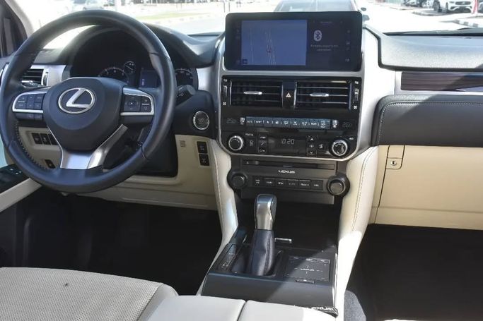 Подержанный Lexus GX 460 II Рестайлинг 2, 4.6 л, 2022 в Шардже от Alfaris Used Cars Синий цвет. Other | AUTO.AE