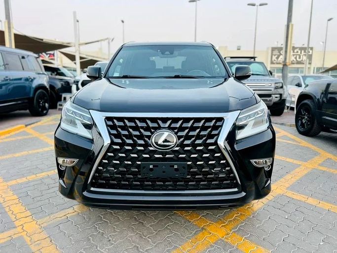 Подержанный Lexus GX 460 II Рестайлинг 2, 4.6 л, 2021 в Шардже от Karkuk Used Cars Черный цвет. Американская | AUTO.AE
