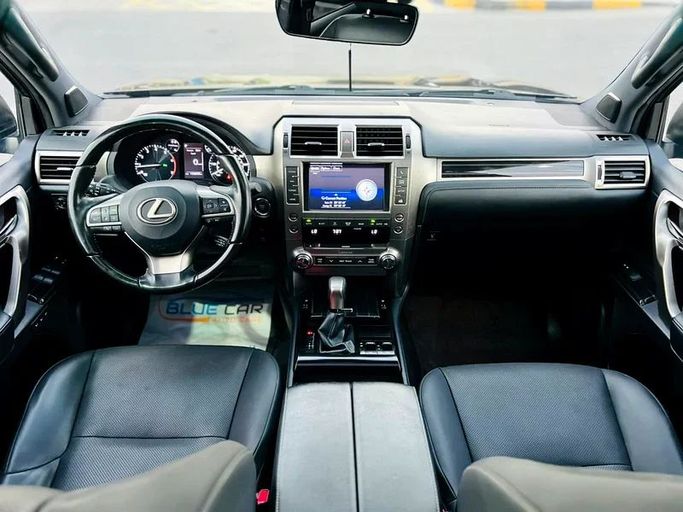 Подержанный Lexus GX 460 II Рестайлинг 2, 4.6 л, 2021 в Шардже от Karkuk Used Cars Черный цвет. Американская | AUTO.AE