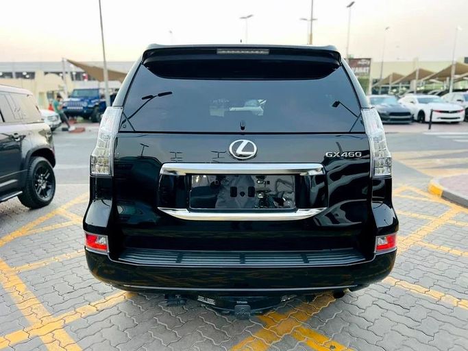Подержанный Lexus GX 460 II Рестайлинг 2, 4.6 л, 2021 в Шардже от Karkuk Used Cars Черный цвет. Американская | AUTO.AE