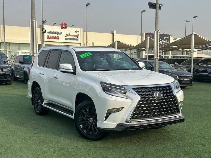 Подержанный Lexus GX 460 II Рестайлинг 2, 4.6 л, 2022 в Шардже от Badar Used Cars Белый цвет.  | AUTO.AE