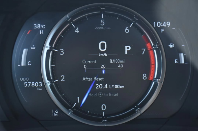 Подержанный Lexus IS 300 III Рестайлинг 2, 3.5 л, 2022 в Шардже от Alfaris Used Cars Серый цвет. Other | AUTO.AE
