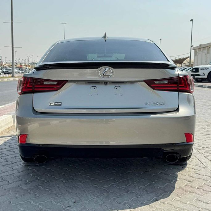 Подержанный Lexus IS 300 III, 3.5 л, 2016 в Шардже от Alfaris Used Cars Серебристый цвет. Other | AUTO.AE