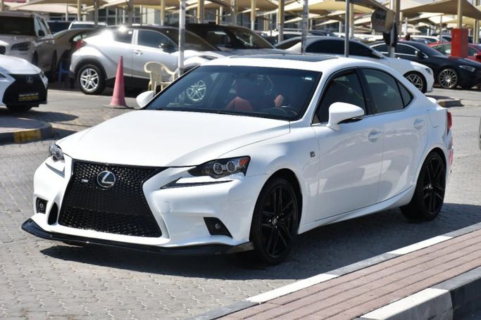 Подержанный Lexus IS 300 III, 3.5 л, 2016 в Шардже от Alfaris Used Cars Белый цвет. Other | AUTO.AE
